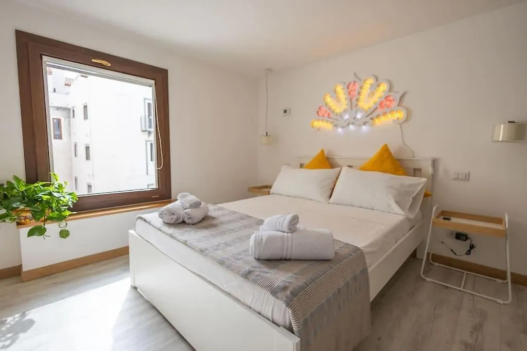 Apartment Iflat Corte Seralcadi Palermo Italy